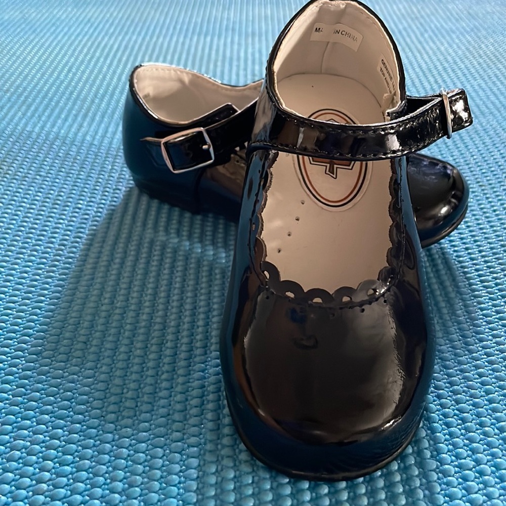 Black Mary Jane toddler dress shoe 6T*